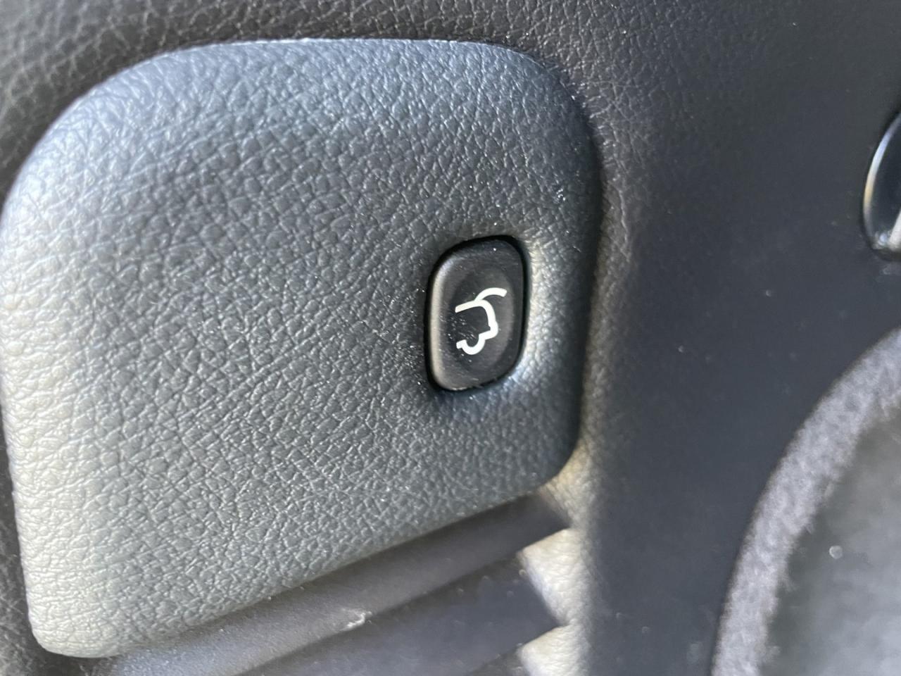 2019 Jeep Grand Cherokee Laredo E 4WD Photo