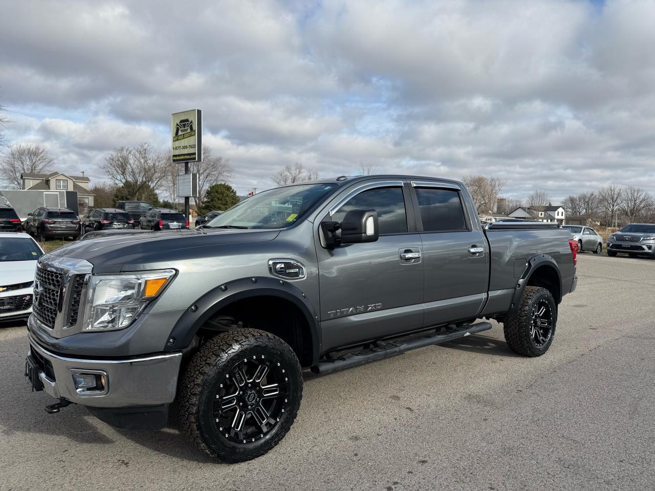 2017 Nissan Titan SV - Photo #1