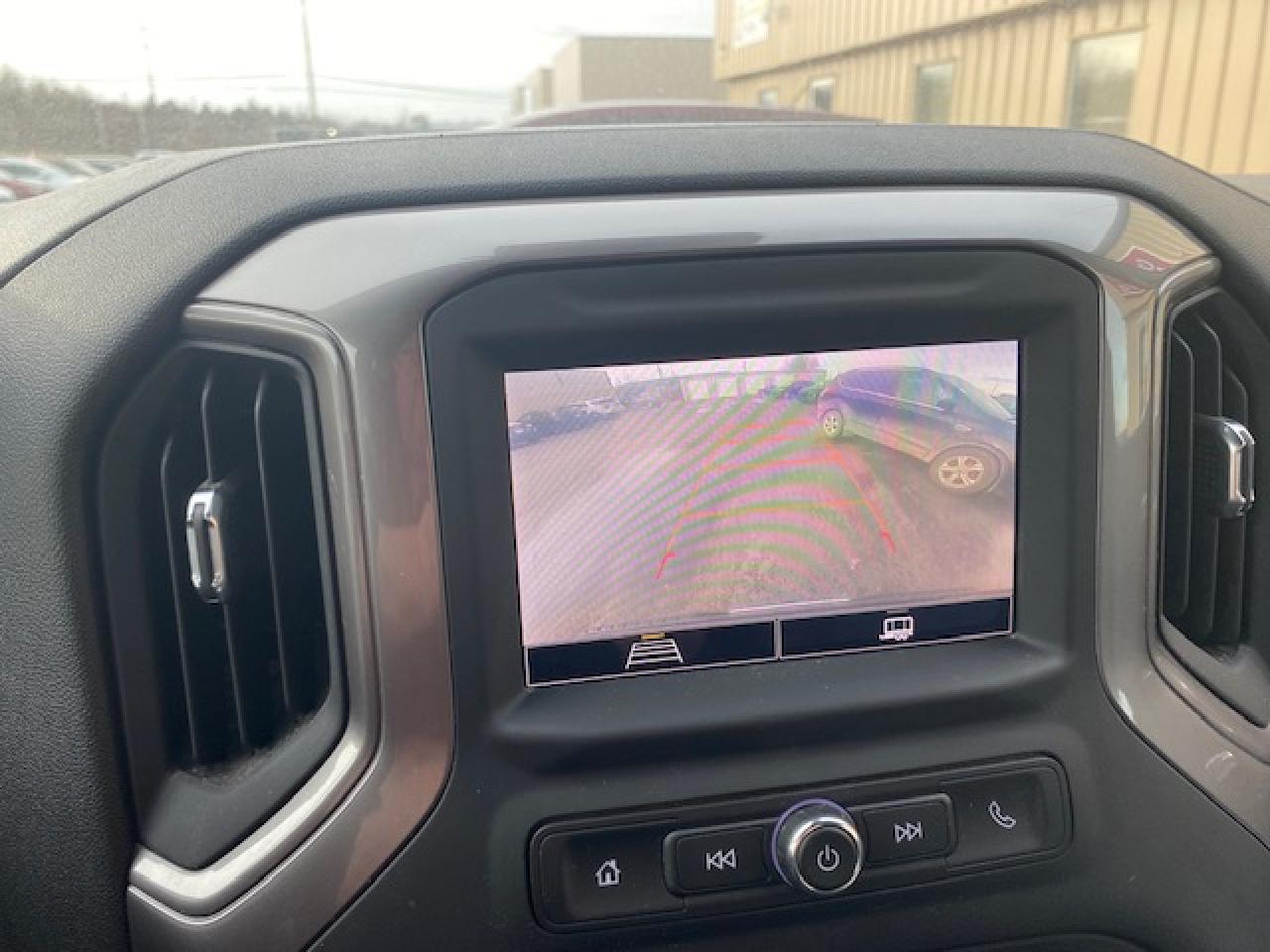 2022 Chevrolet Silverado 1500 4WD Crew Cab 157" Work Truck - Photo #10