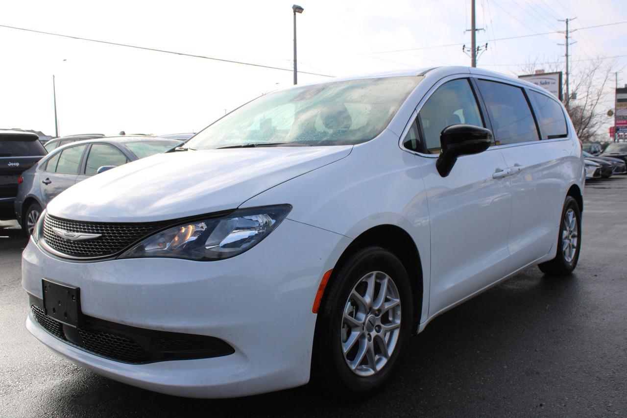 2024 Chrysler Grand Caravan SXT 2WD - Photo #2