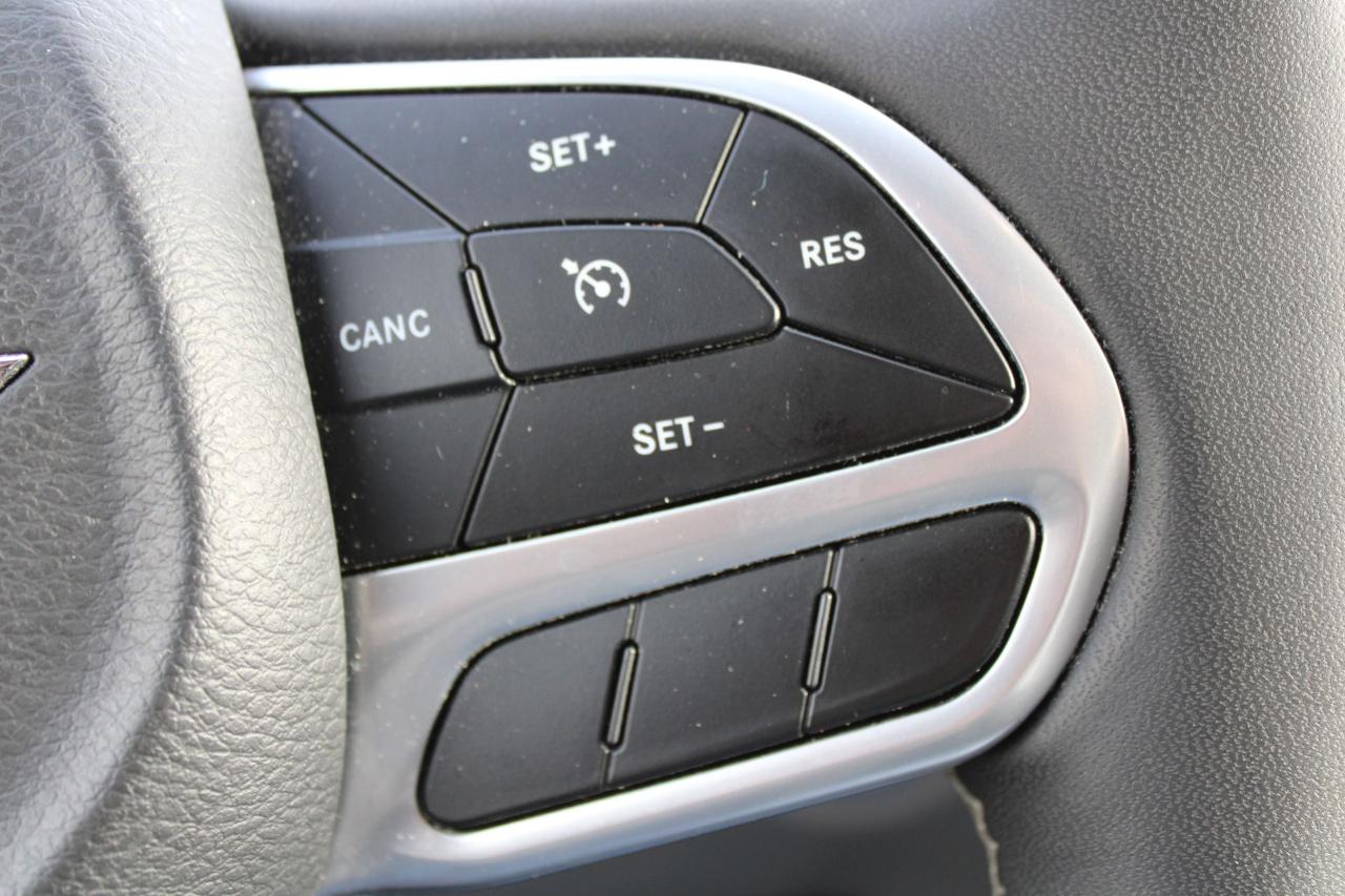 2024 Chrysler Grand Caravan SXT 2WD Photo