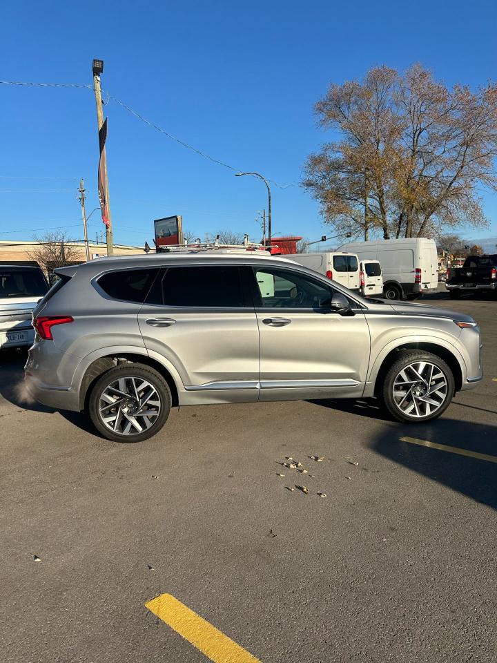 2022 Hyundai Santa Fe Ultimate Calligraphy Photo