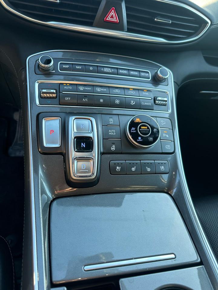 2022 Hyundai Santa Fe Ultimate Calligraphy Photo