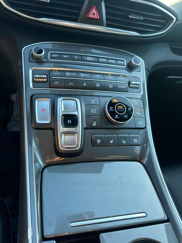 2022 Hyundai Santa Fe Ultimate Calligraphy Photo