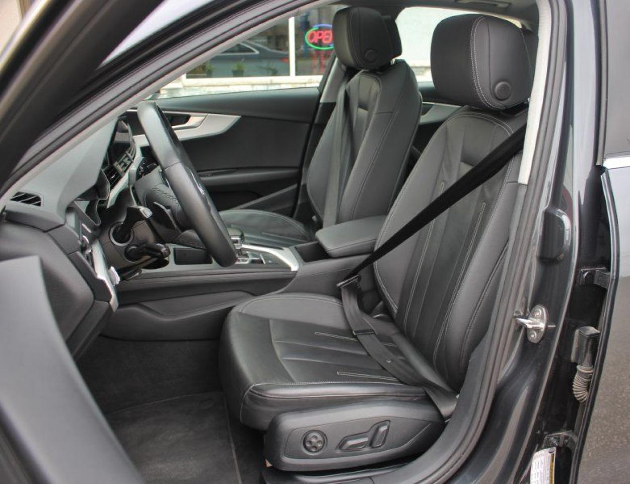 2023 Audi A4 Komfort*Low Ks*AWD*Heated Leather*Sun Roof*CarPlay Photo