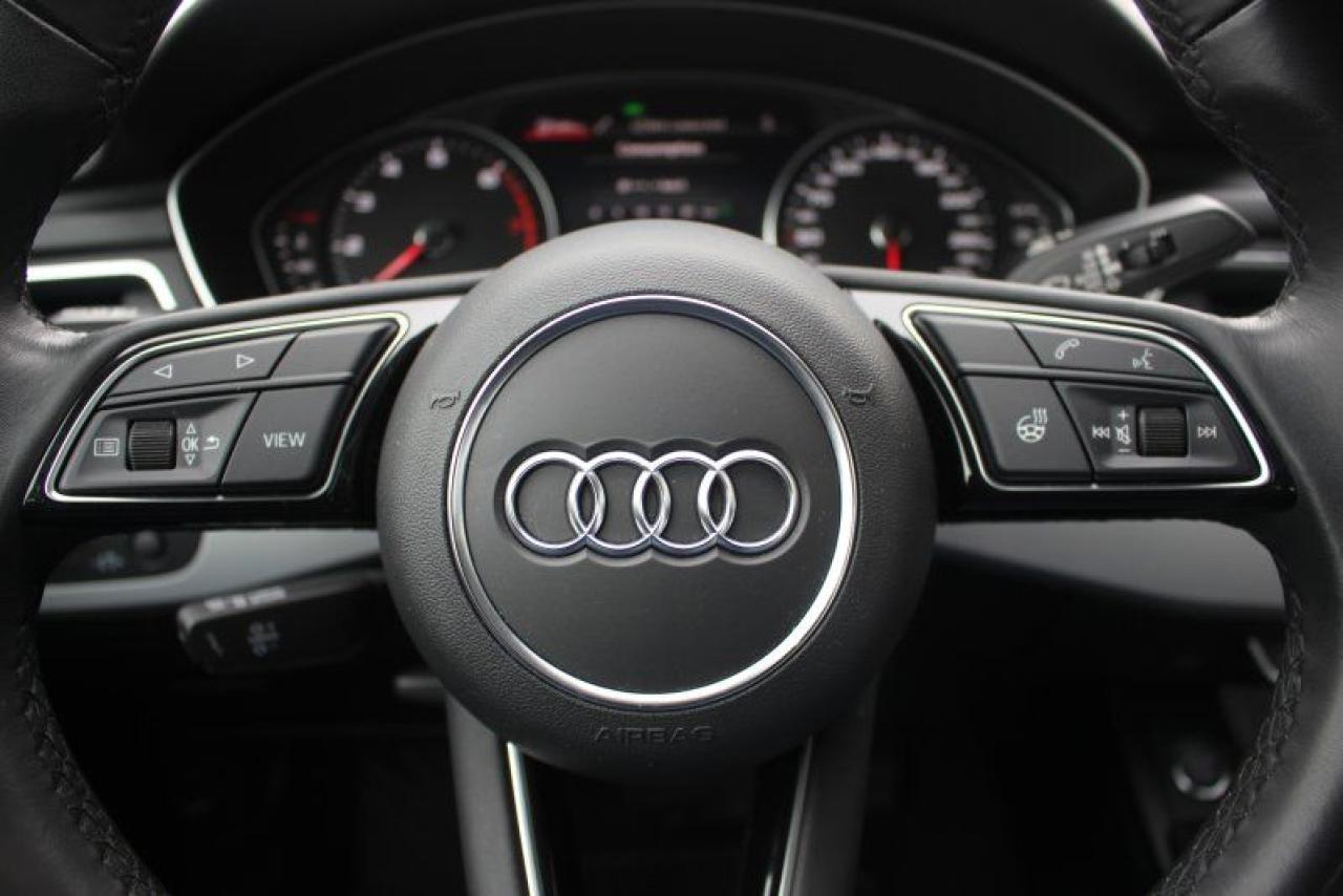 2023 Audi A4 Komfort*Low Ks*AWD*Heated Leather*Sun Roof*CarPlay Photo