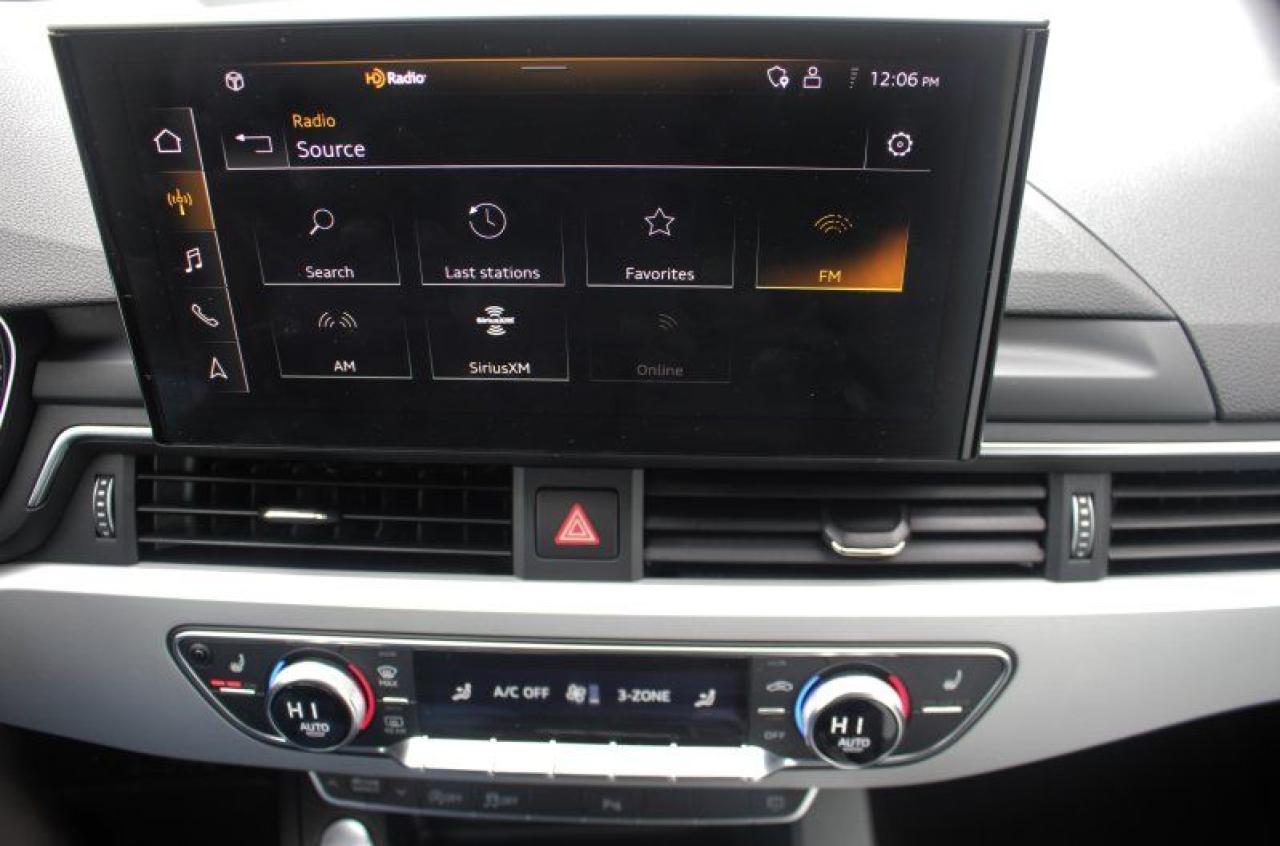 2023 Audi A4 Komfort*Low Ks*AWD*Heated Leather*Sun Roof*CarPlay - Photo #21