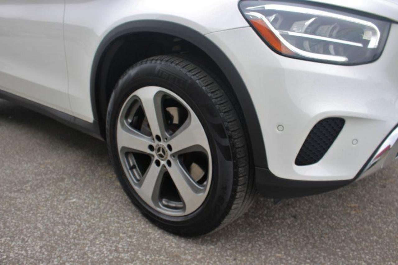 2022 Mercedes-Benz GLC-Class GLC 300*Low Ks*AWD*Heated Leather*Moon Roof*BT Photo4