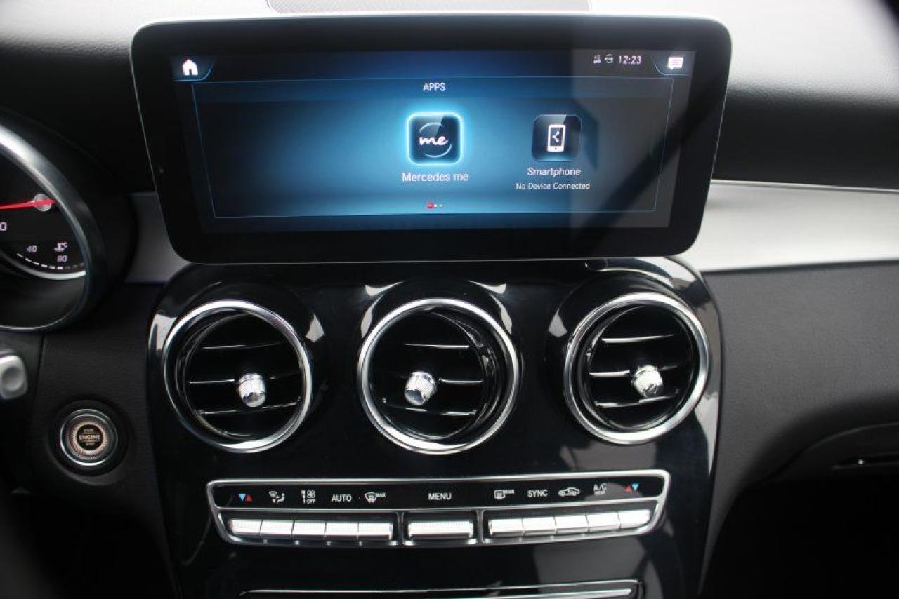 2022 Mercedes-Benz GLC-Class GLC 300*Low Ks*AWD*Heated Leather*Moon Roof*BT - Photo #26
