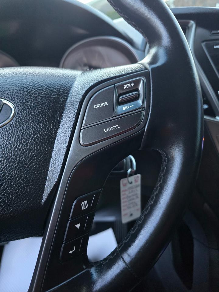 2017 Hyundai Santa Fe Sport SE-LEATHER-SUNROOF-BACK CAM-HEATED SEATS & MORE! - Photo #18