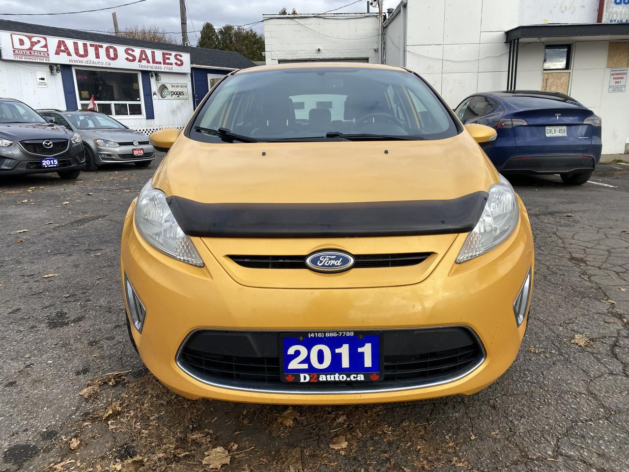 2011 Ford Fiesta Automatic/Gas Saver/Leather/Sunroof/Bluetooth Photo2