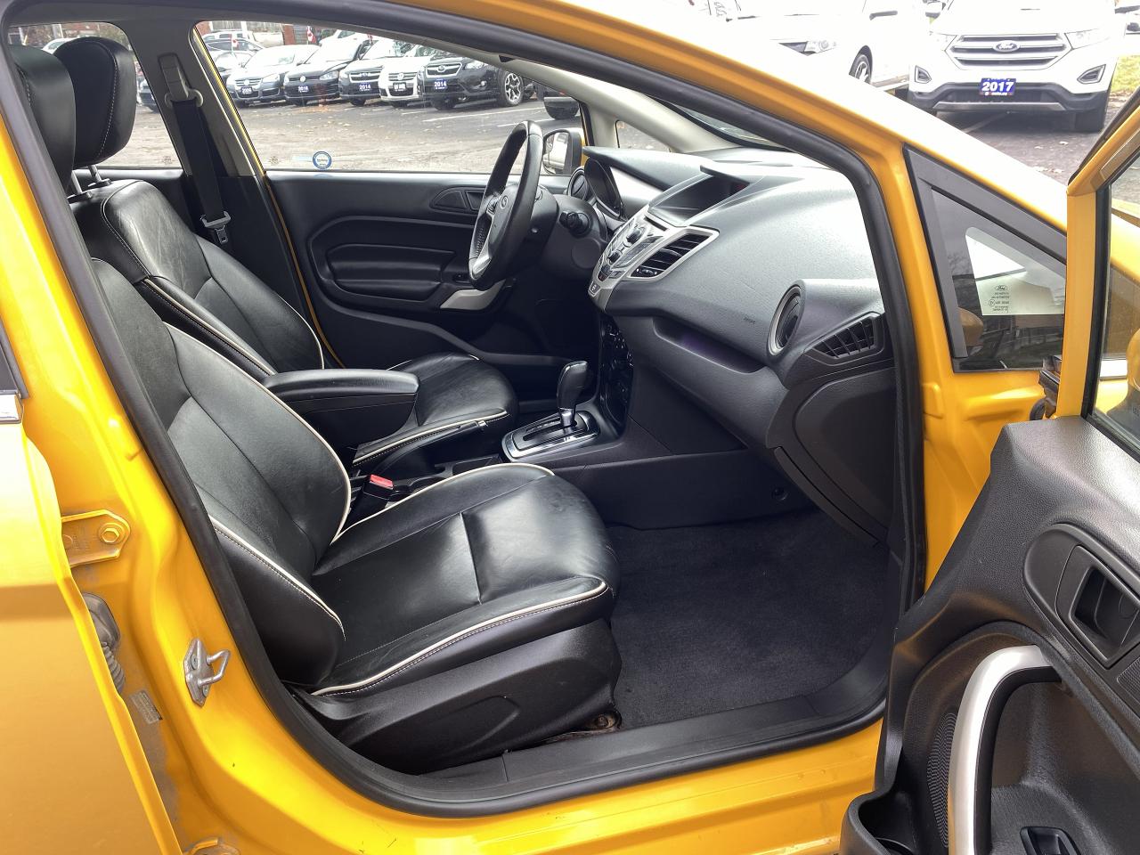 2011 Ford Fiesta Automatic/Gas Saver/Leather/Sunroof/Bluetooth - Photo #9