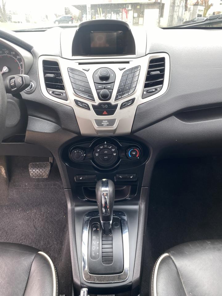 2011 Ford Fiesta Automatic/Gas Saver/Leather/Sunroof/Bluetooth - Photo #14