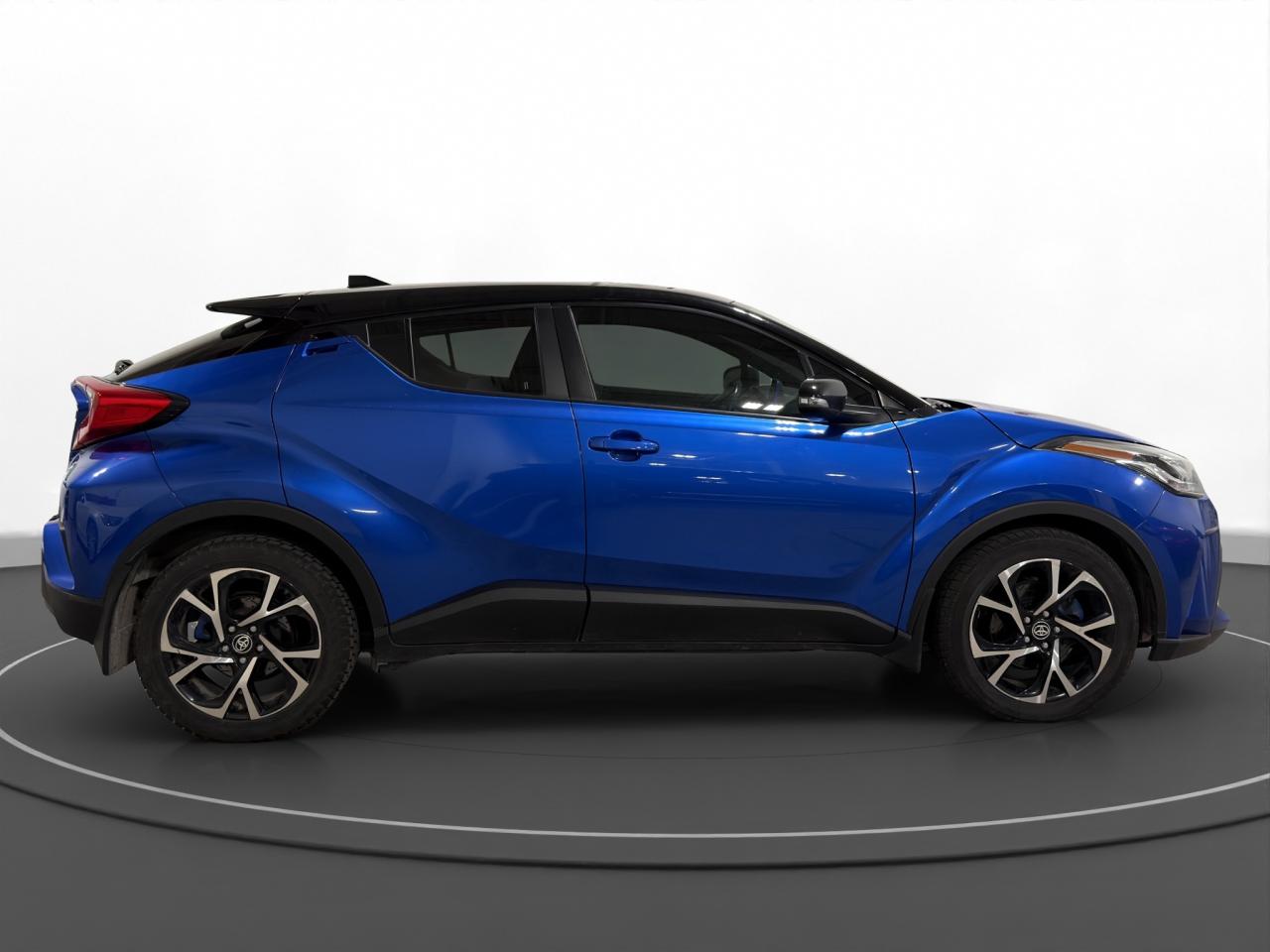 2021 Toyota C-HR XLE - Photo #5