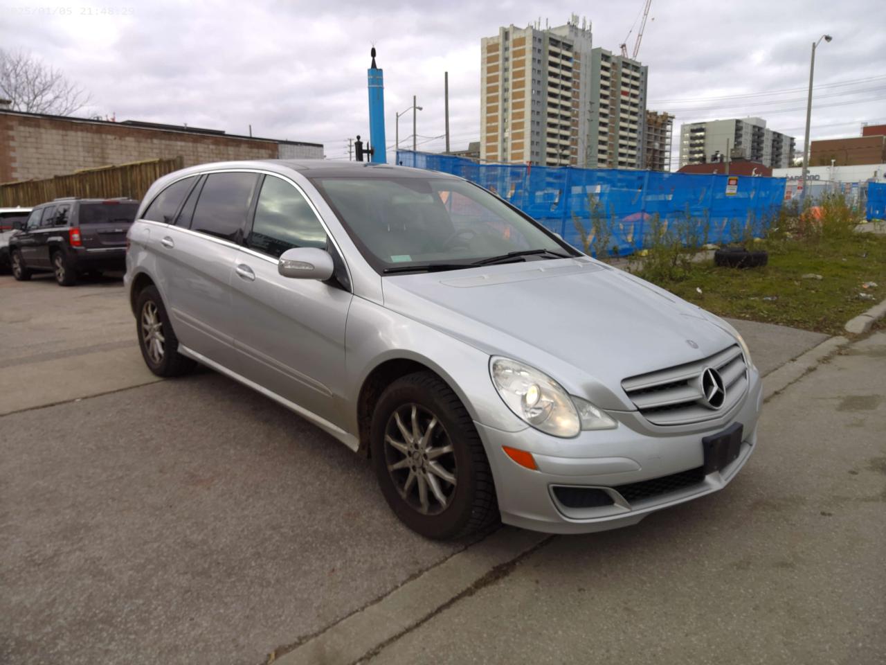 2006 Mercedes-Benz R-Class 3.5L w/Premium Pkg Photo