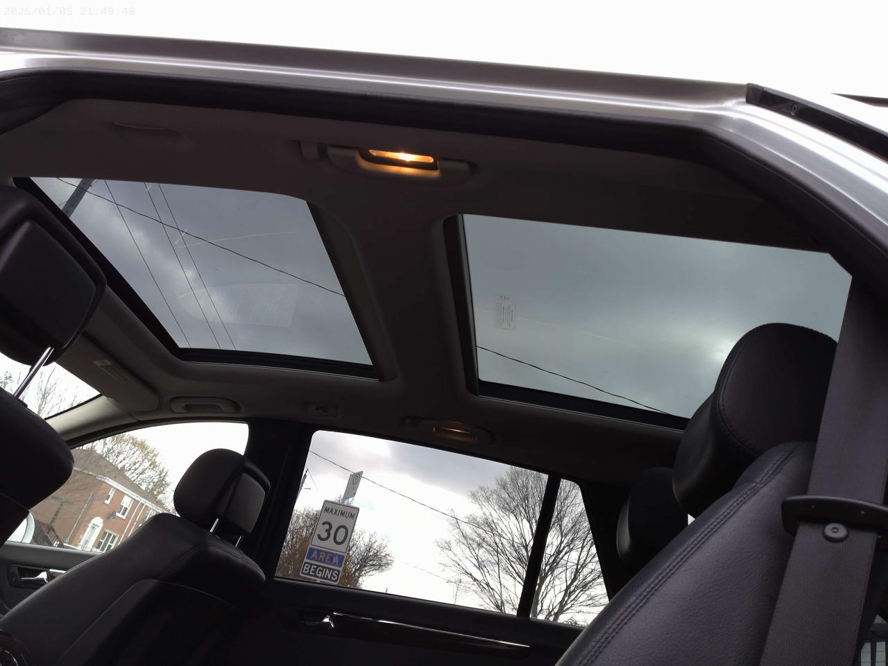 2006 Mercedes-Benz R-Class 3.5L w/Premium Pkg Photo