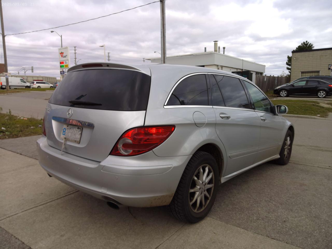 2006 Mercedes-Benz R-Class 3.5L w/Premium Pkg Photo2
