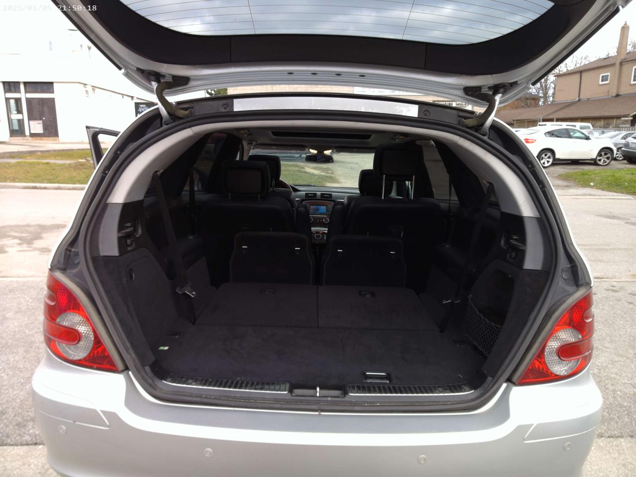 2006 Mercedes-Benz R-Class 3.5L w/Premium Pkg Photo