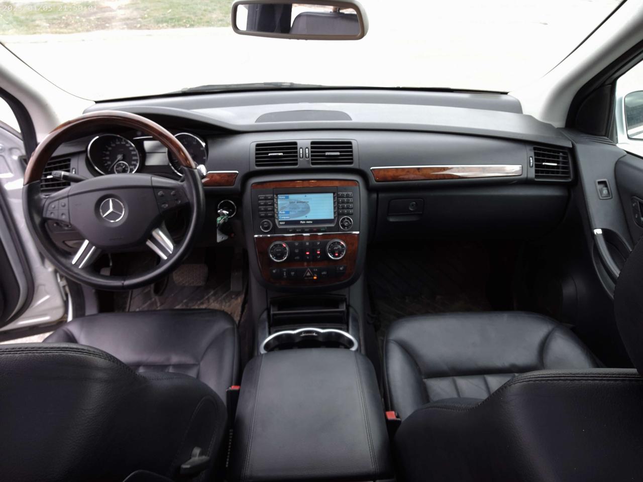 2006 Mercedes-Benz R-Class 3.5L w/Premium Pkg Photo