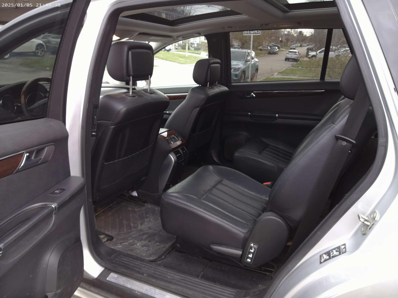 2006 Mercedes-Benz R-Class 3.5L w/Premium Pkg Photo