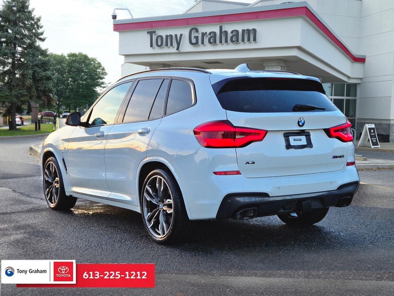 2019 BMW X3 M40i Photo2