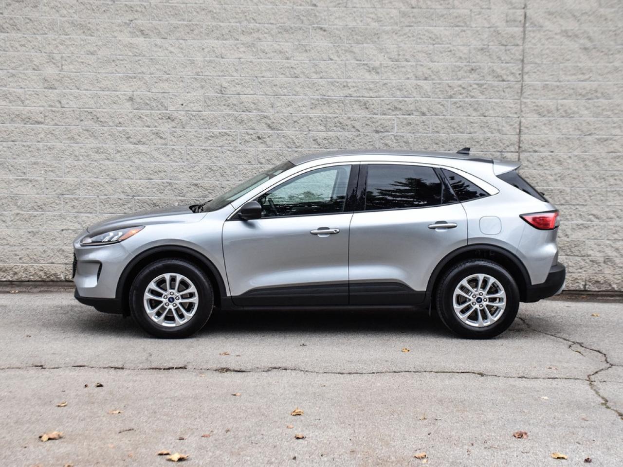 2022 Ford Escape |SEAWD|1.5T|HSEAT|BSPOT|REARCAM|LANEKEEP|17ALLOYS| Photo