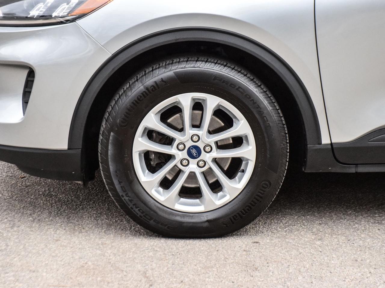 2022 Ford Escape |SEAWD|1.5T|HSEAT|BSPOT|REARCAM|LANEKEEP|17ALLOYS| Photo4