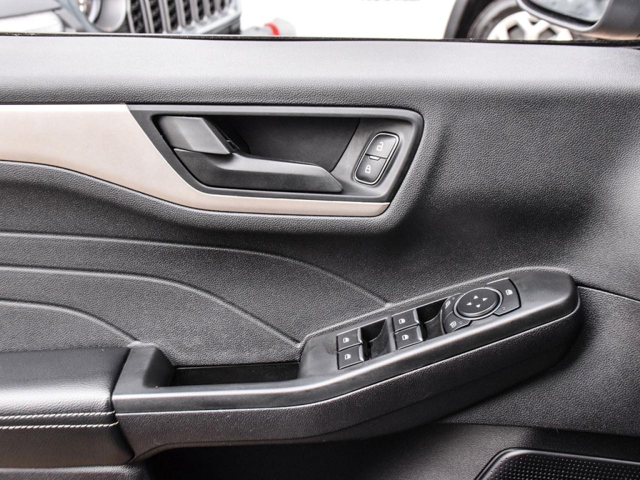 2022 Ford Escape |SEAWD|1.5T|HSEAT|BSPOT|REARCAM|LANEKEEP|17ALLOYS| Photo