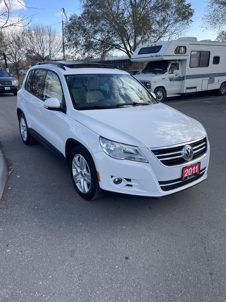 2011 Volkswagen Tiguan HIGHLINE   PANORAMIC ROOF   ONLY 154,000 KMS - Photo #5