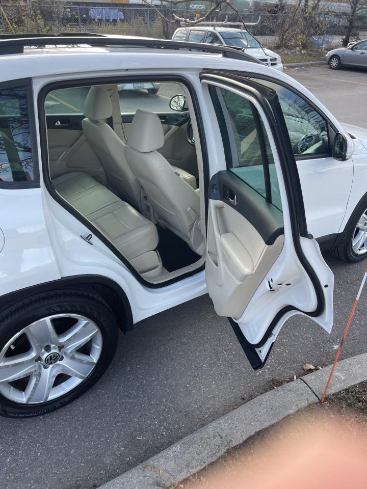 2011 Volkswagen Tiguan HIGHLINE   PANORAMIC ROOF   ONLY 154,000 KMS - Photo #8