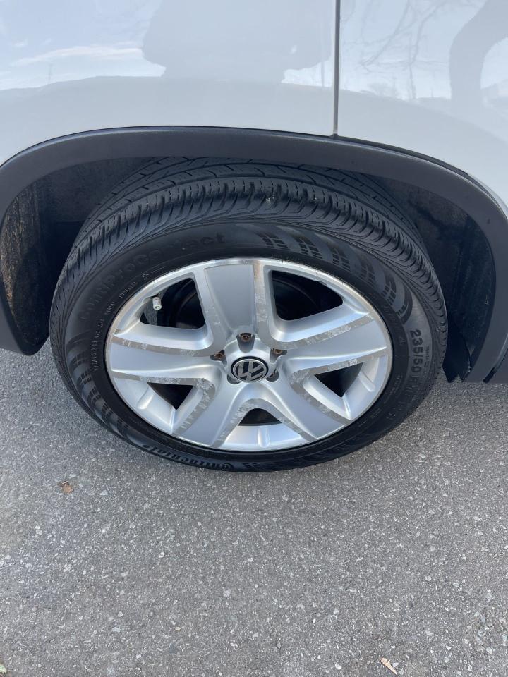 2011 Volkswagen Tiguan HIGHLINE   PANORAMIC ROOF   ONLY 154,000 KMS Photo