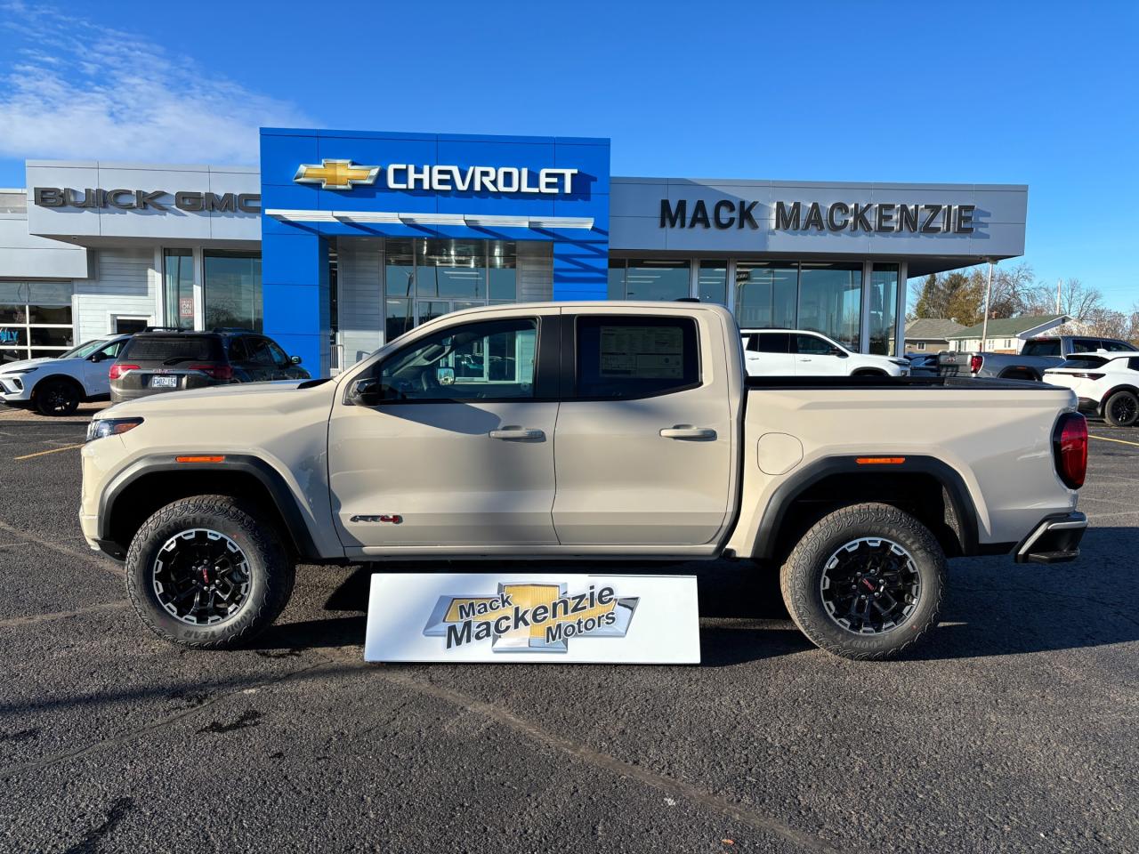 2026 GMC Canyon AT4 2026 GMC Canyon Photo3