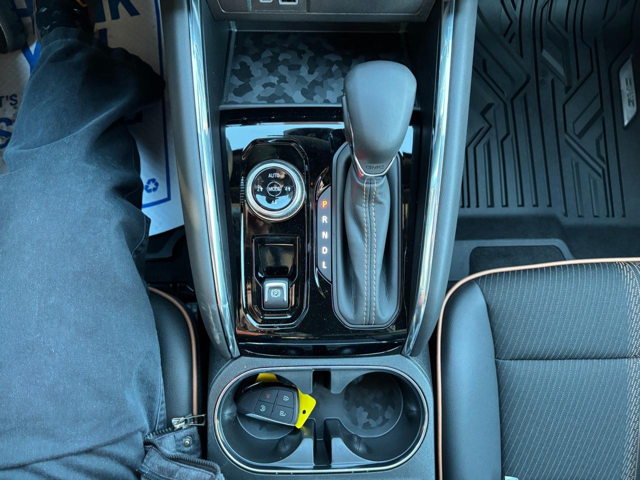 2026 GMC Canyon AT4 2026 GMC Canyon Photo