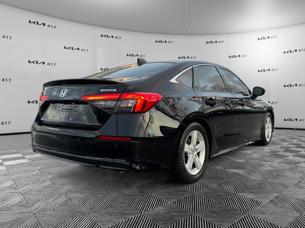 2022 Honda Civic Sedan TOURING CVT SEDAN Photo4