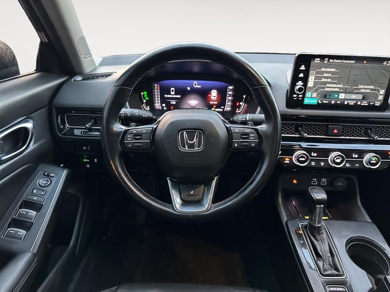 2022 Honda Civic Sedan TOURING CVT SEDAN Photo