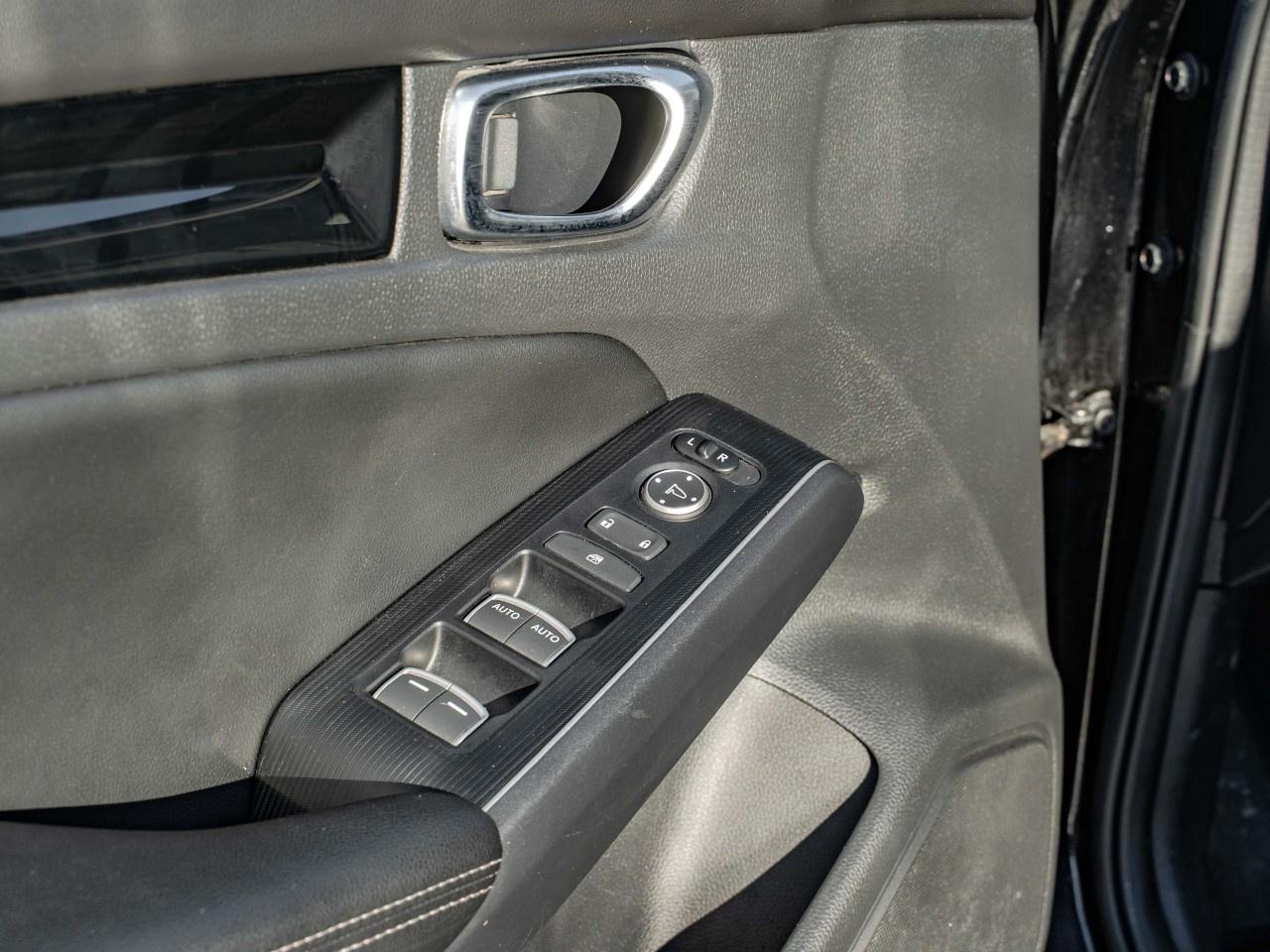 2022 Honda Civic Sedan TOURING CVT SEDAN Photo