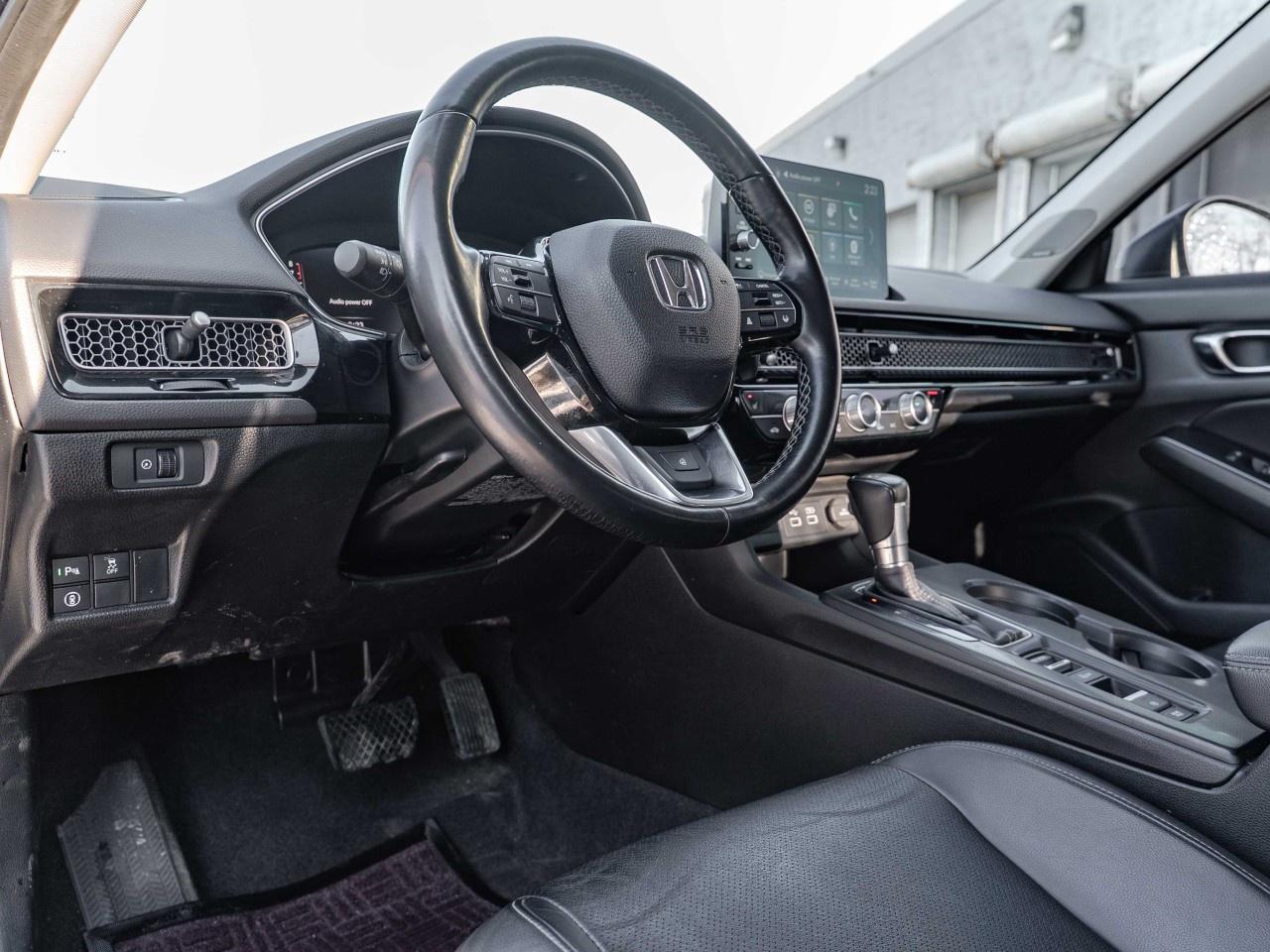 2022 Honda Civic Sedan TOURING CVT SEDAN Photo