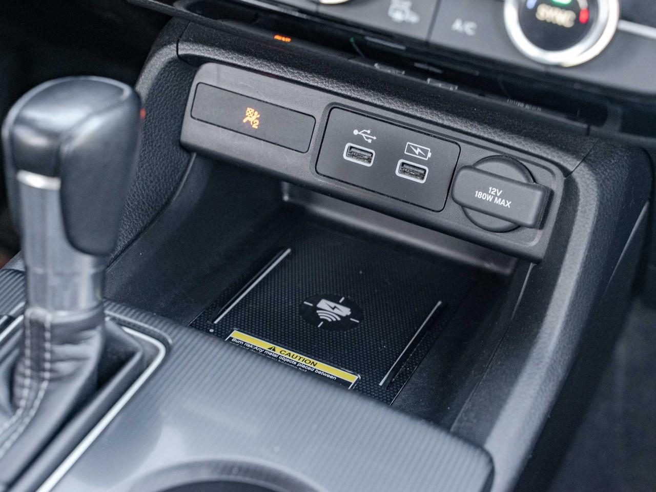 2022 Honda Civic Sedan TOURING CVT SEDAN Photo