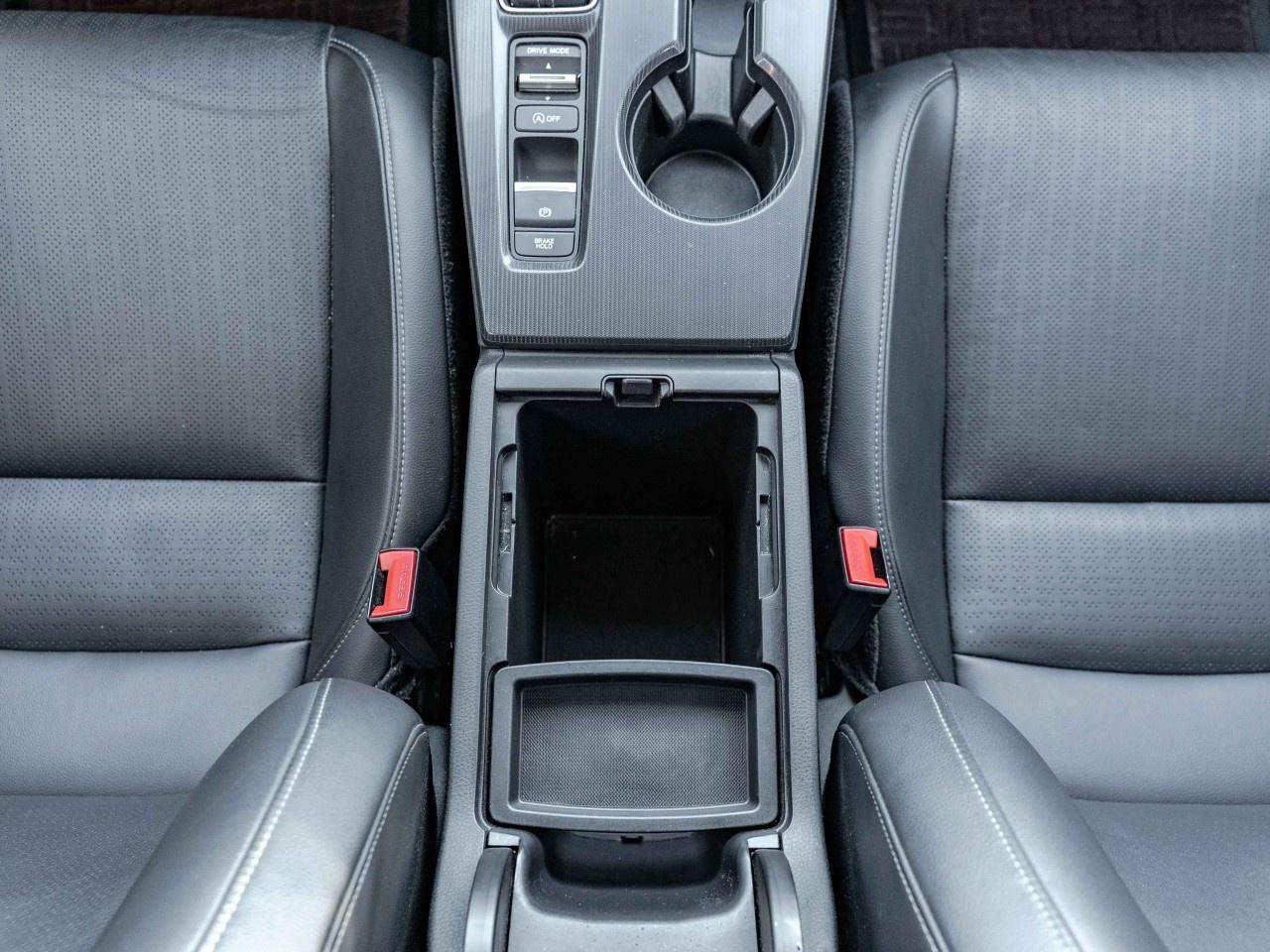 2022 Honda Civic Sedan TOURING CVT SEDAN Photo