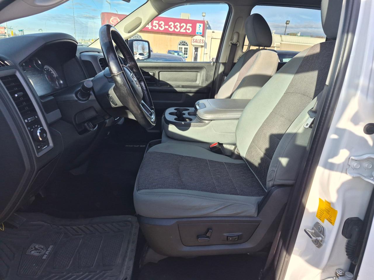 2019 RAM 1500 Classic SLT Crewcab 4x4, Htd Steering & Seats, Remote, Tow - Photo #16