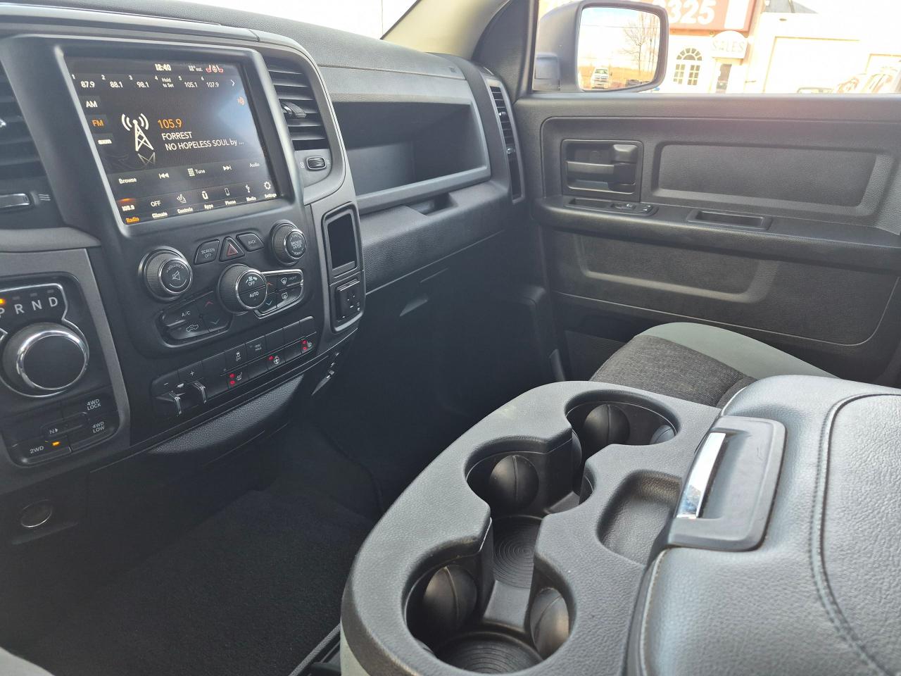 2019 RAM 1500 Classic SLT Crewcab 4x4, Htd Steering & Seats, Remote, Tow - Photo #20