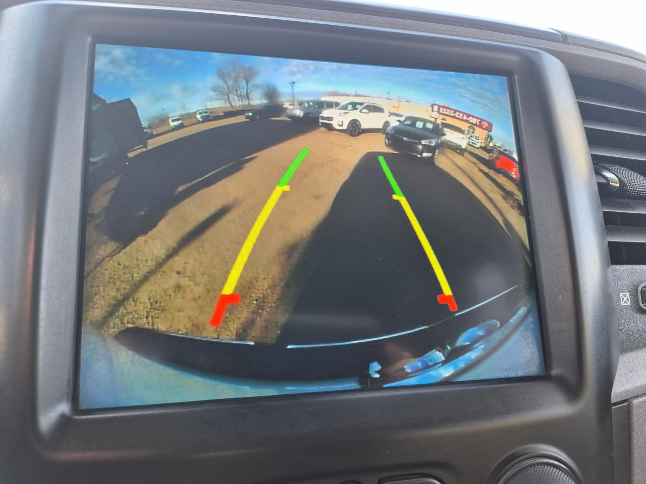 2019 RAM 1500 Classic SLT Crewcab 4x4, Htd Steering & Seats, Remote, Tow - Photo #21