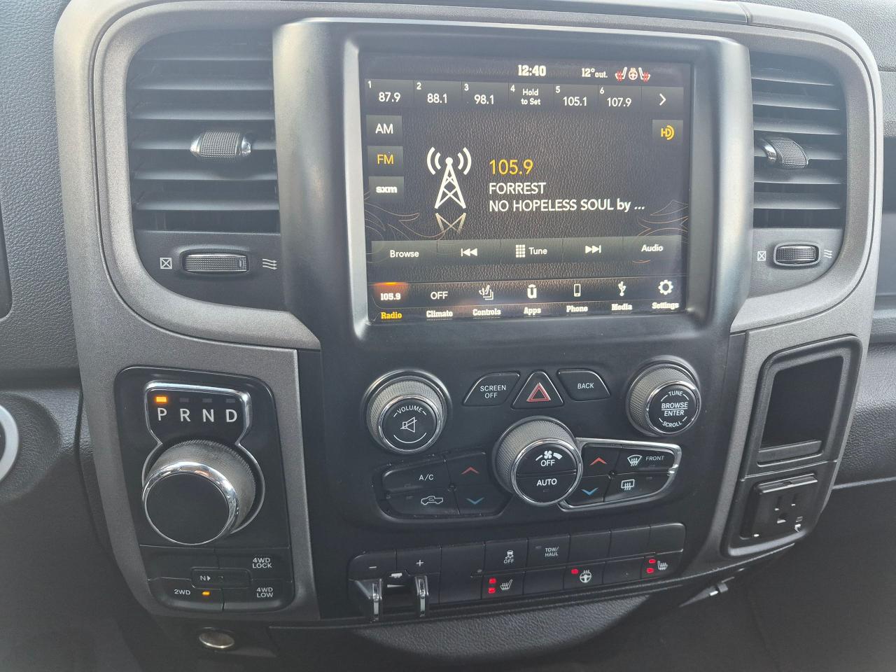 2019 RAM 1500 Classic SLT Crewcab 4x4, Htd Steering & Seats, Remote, Tow - Photo #23