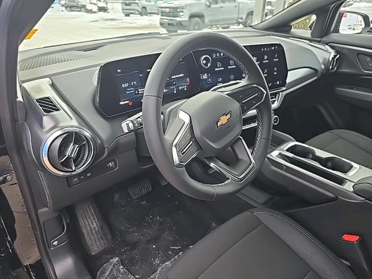 2026 Chevrolet Equinox EV LT Photo3