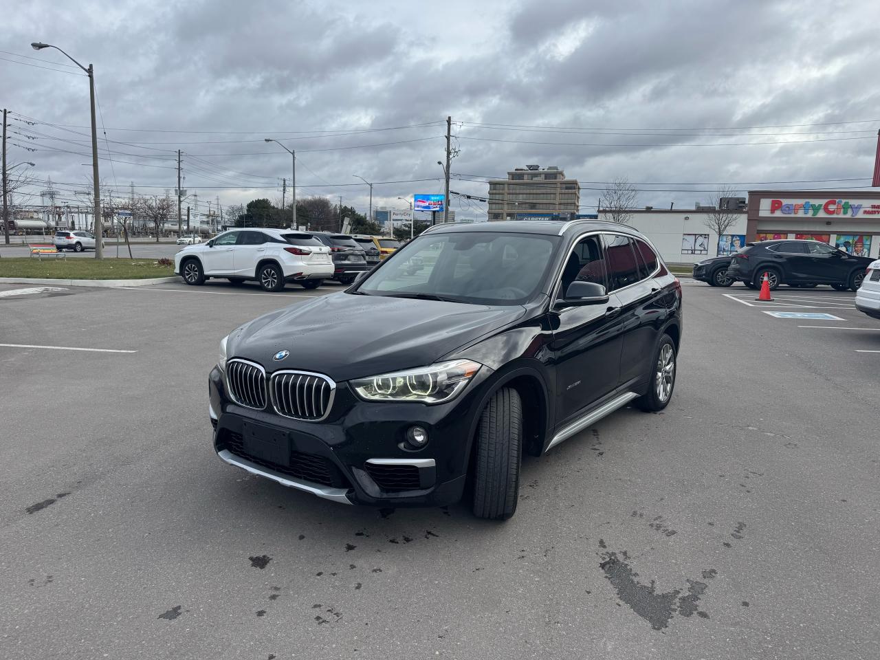 2018 BMW X1 XDRIVE 28i SPORT PKG LEATHER PAN/ROOF B/SPOT CAMER Photo2