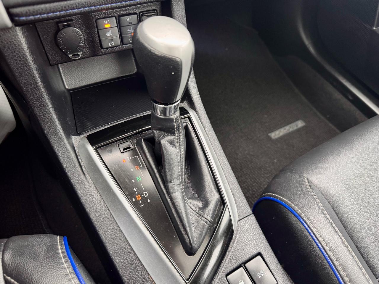 2017 Toyota Corolla 4dr Sdn CVT FINANCING AVAILABLE Photo12