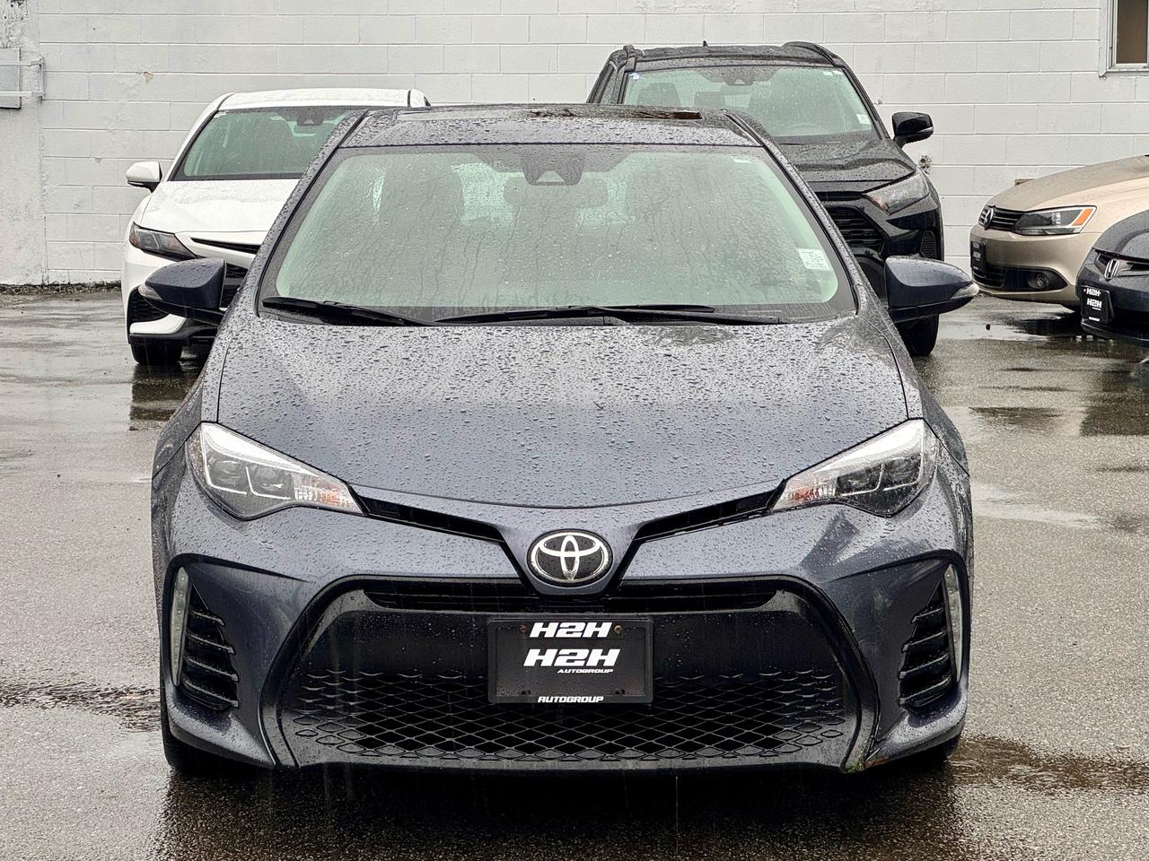 2017 Toyota Corolla 4dr Sdn CVT FINANCING AVAILABLE Photo2