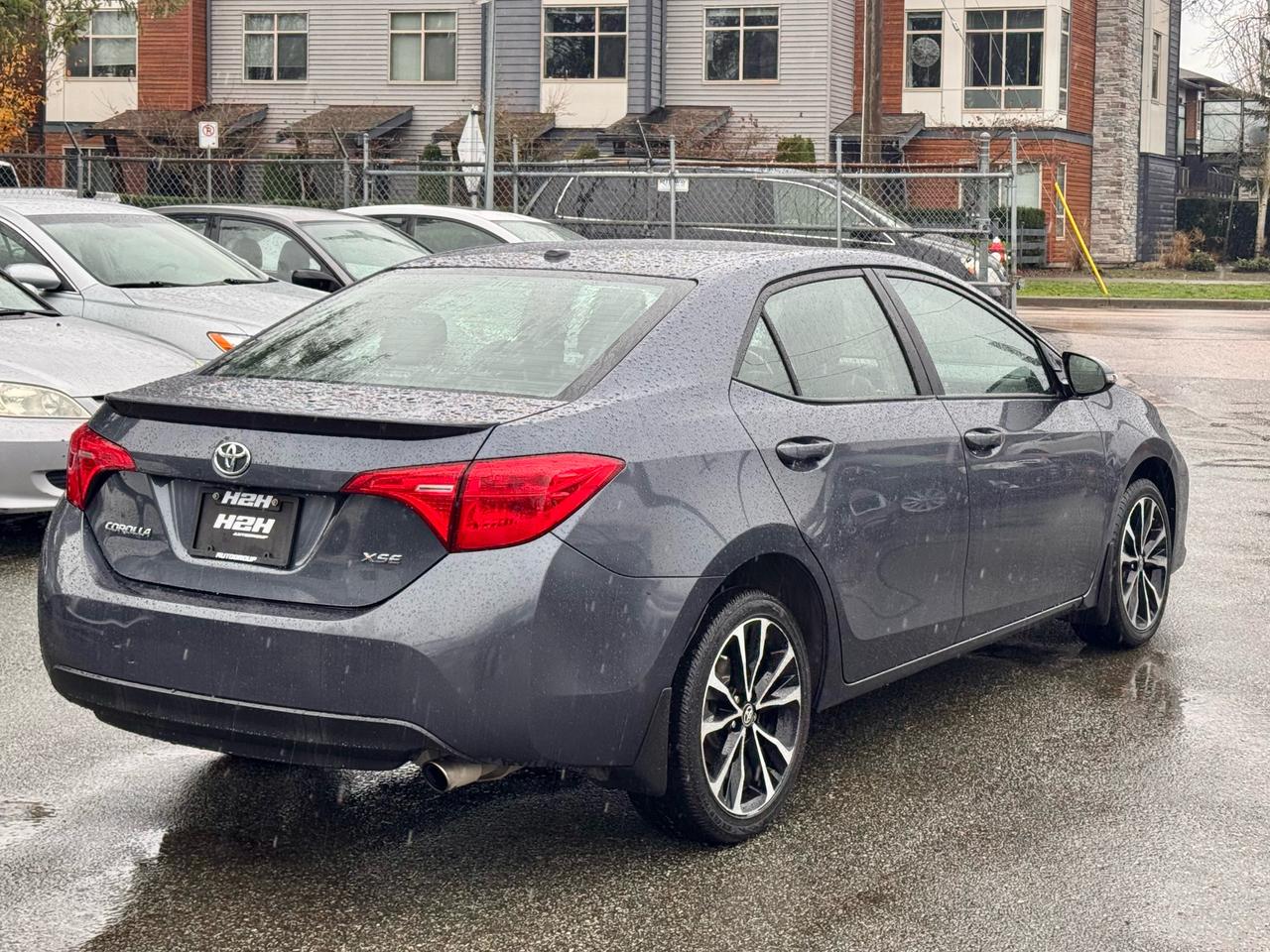 2017 Toyota Corolla 4dr Sdn CVT FINANCING AVAILABLE Photo5