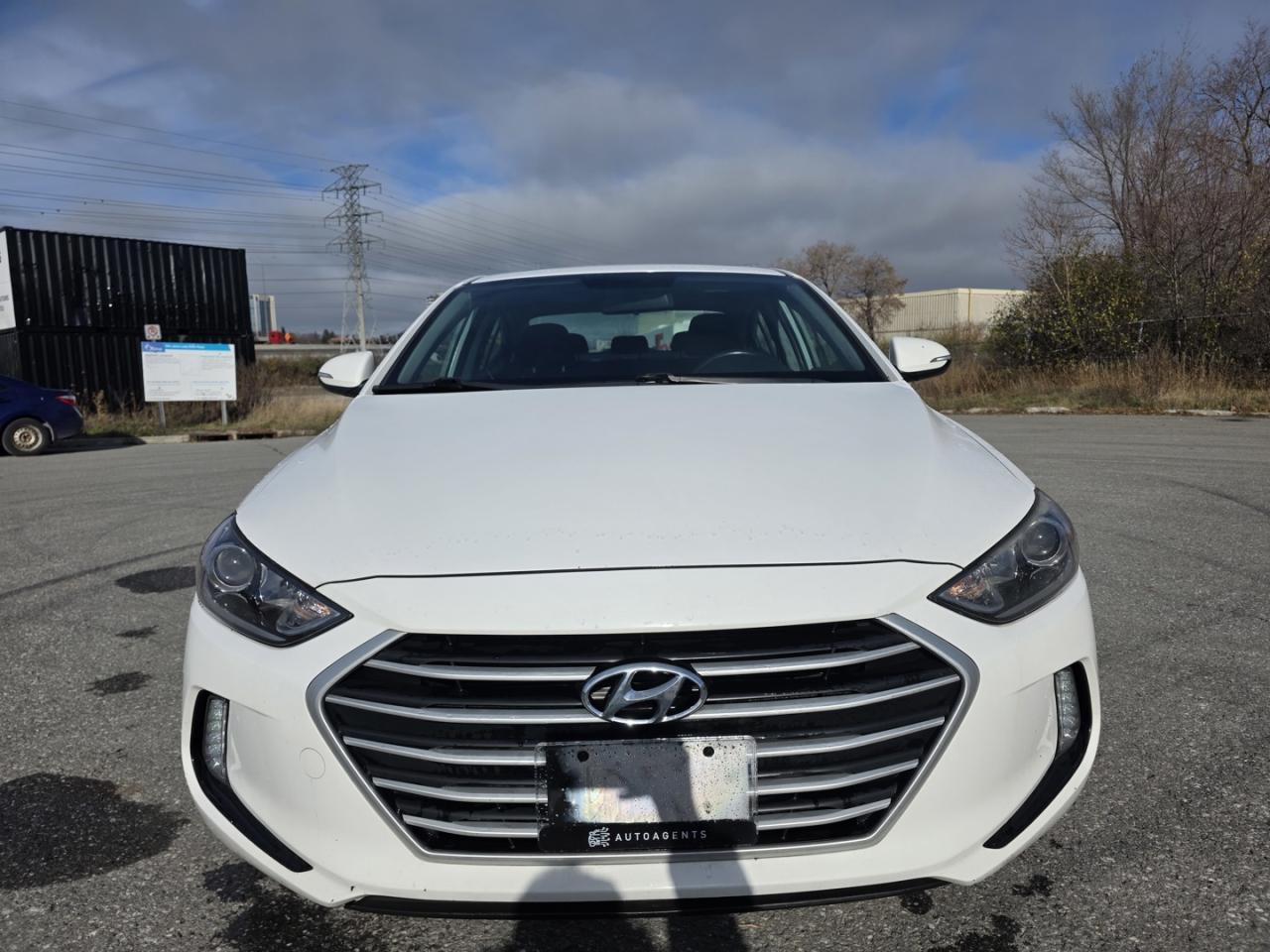 2017 Hyundai Elantra Limited - Photo #8