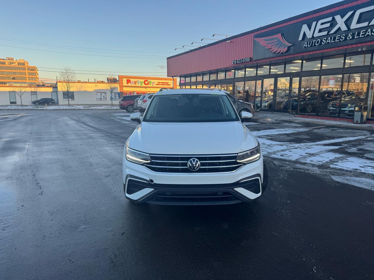 2024 Volkswagen Tiguan COMFORTLINE AWD LEATHER CARPLAY B/SPOT L/ASSIST Photo